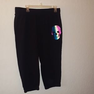 Womens black skull capris size large